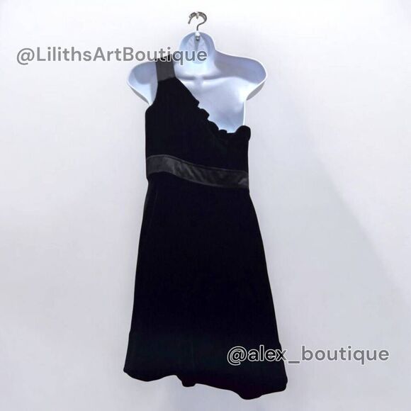 Phoebe Couture One-shoulder Velvet Cocktail Dress(C042)-Size 10 for Women - Picture 4 of 9
